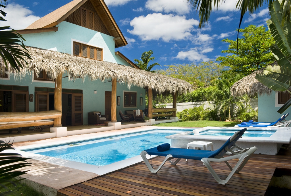 Pool & Terrace (I).